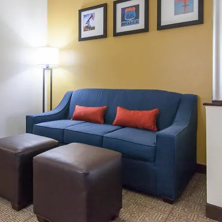 Comfort Suites Tulsa Central-2