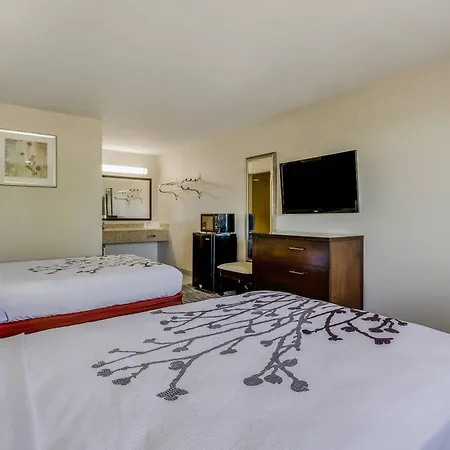 Econo Lodge Inn & Suites Enid South-2