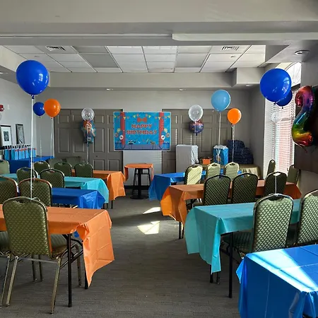 Country Inn & Suites By Radisson, Harrisburg West Mechanicsburg-3