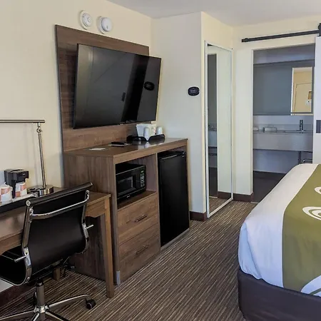Quality Inn & Suites Northampton - Amherst-3