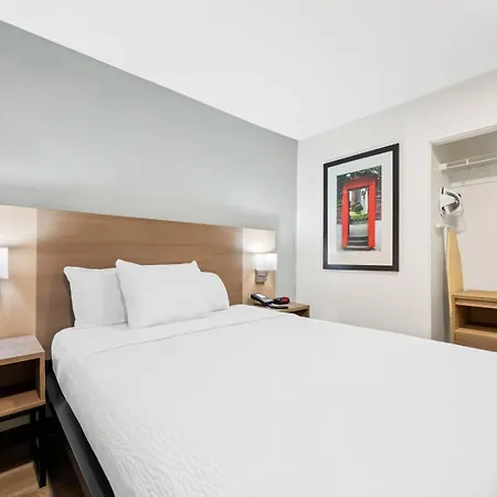 Mainstay Suites Raleigh North-3