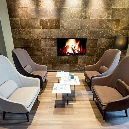 Motel One Magdeburg-3