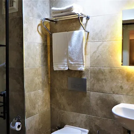 Naila Hotel-2
