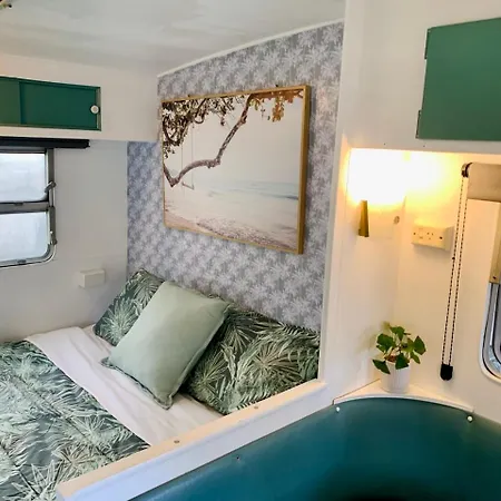 Mornington Peninsula Retro Caravans-2