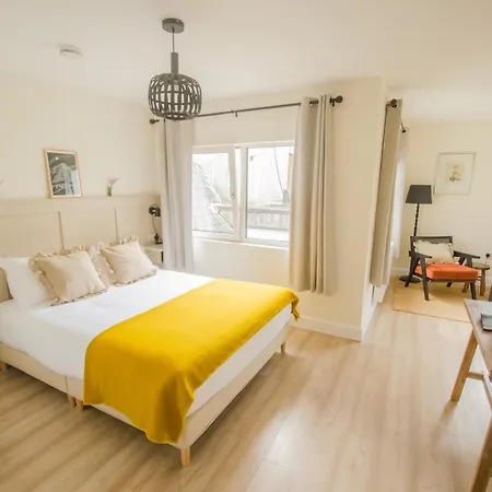 Rookery Lane Food And Lodging-2