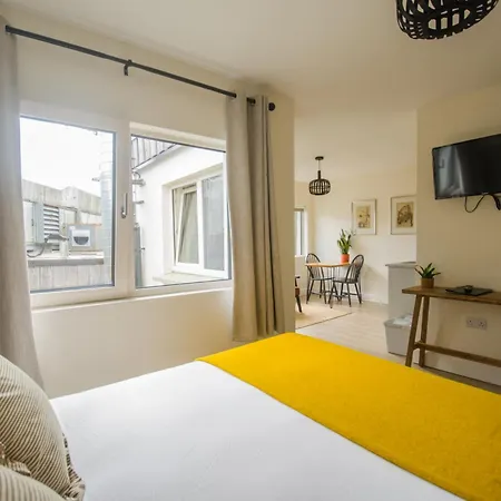 Rookery Lane Food And Lodging-3