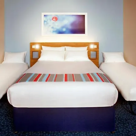 Travelodge Perth Central-2