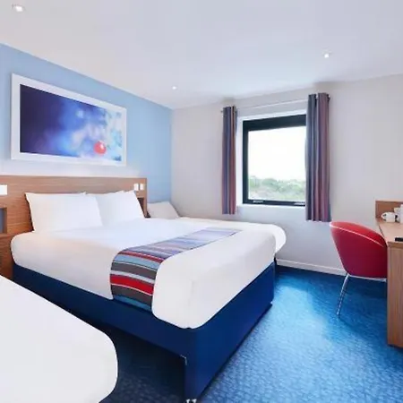 Travelodge Kinross M90-3