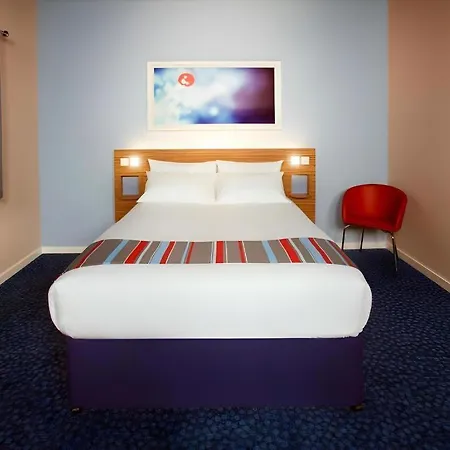 Travelodge Perth Broxden Junction-3