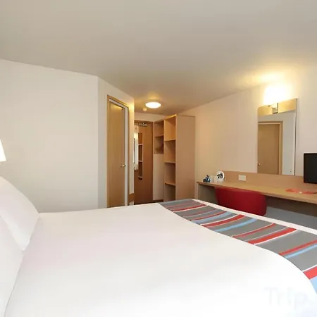 Travelodge London Chessington Tolworth-2