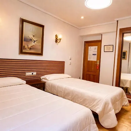 Hotel Castellano I-2