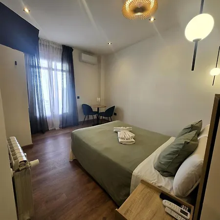 Hostal Main Street Madrid-3