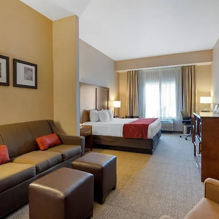 Comfort Suites Anchorage International Airport-3