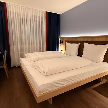 Hotel Antares Muenchen-3