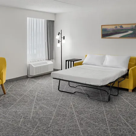 Hampton Inn Chicago-Carol Stream-2