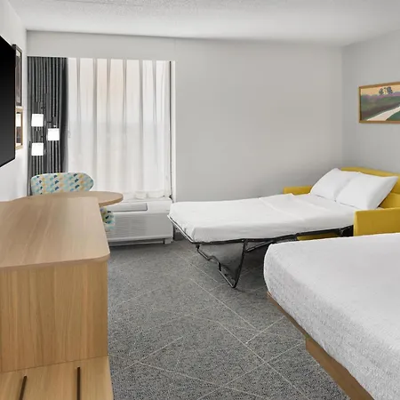 Hampton Inn Chicago-Carol Stream-3