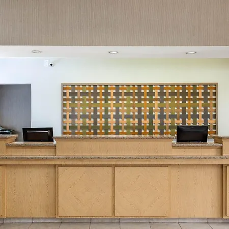 La Quinta By Wyndham Haywood Mall-Near Greenville Downtown-2