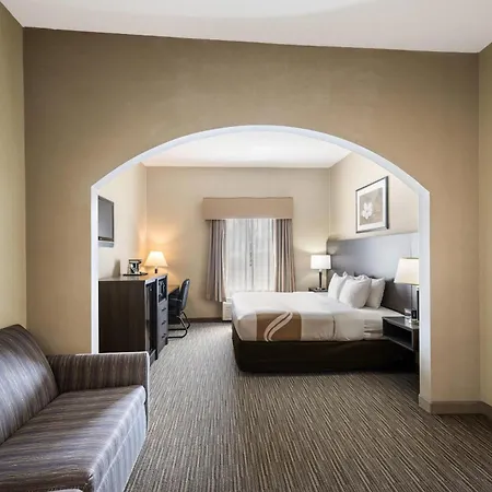 Quality Inn & Suites Fishkill South Near I-84-2