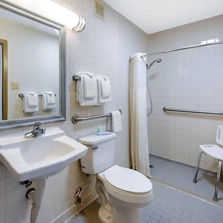 Quality Inn & Suites Brooksville I-75-Dade City-2