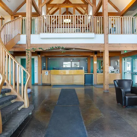 Lakeview Inns & Suites - Okotoks-2