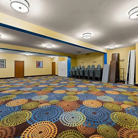 Quality Inn Warrensburg-3