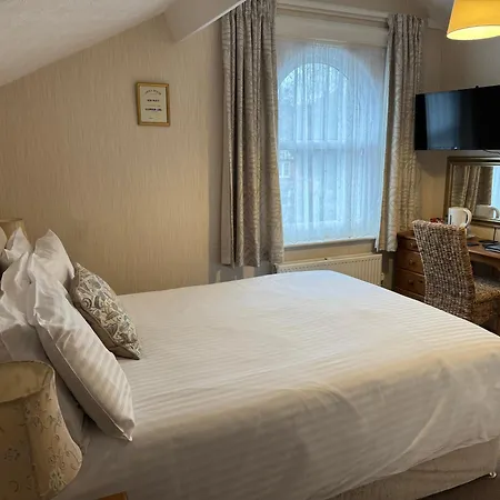 The Raincliffe Hotel-3