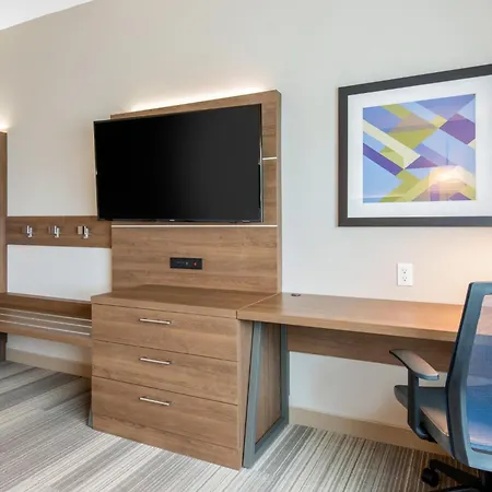 Holiday Inn Express & Suites - Wildwood - The Villages By Ihg-3