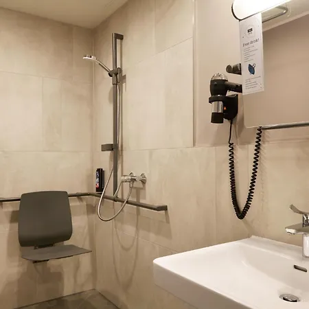 Holiday Inn - The Niu, Hub Dusseldorf Messe By Ihg-2