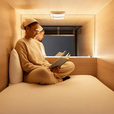 Zedwell Capsule Hotel Piccadilly Circus-2