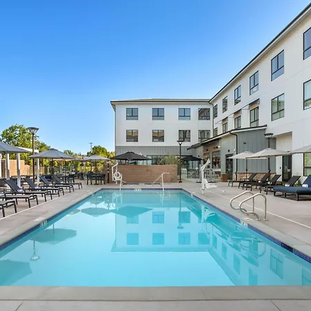 Cambria Hotel Templeton - Paso Robles-2