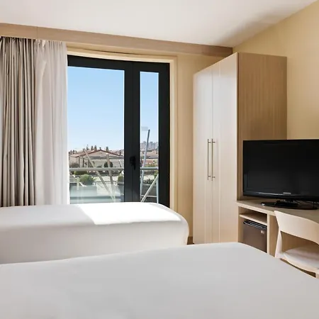 B&B HOTEL Tarragona Valls-3