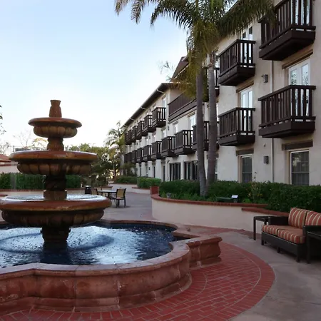Fairfield Inn & Suites San Diego Old Town-2