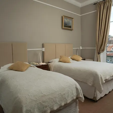 Harveys Guest House-2