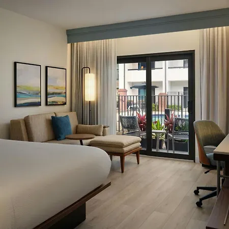 Courtyard By Marriott Orlando Airport-2