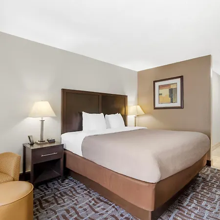 Quality Inn & Suites Chattanooga-East Ridge-2