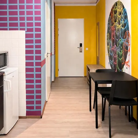 Amsterdam Teleport Hotel - Free Parking-3