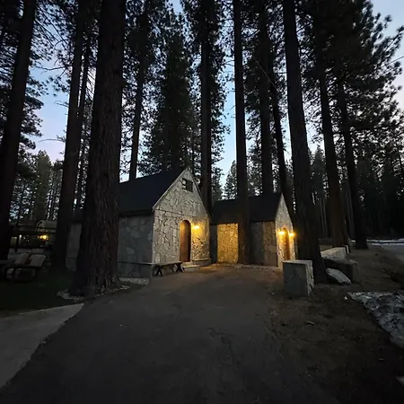 Emerald Bay Lodge-2