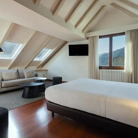 Hotel De L'Isard-2