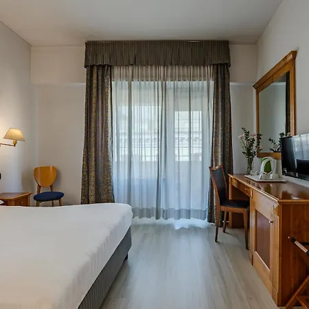 Hotel Diplomatic-2