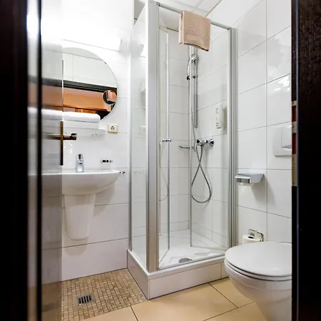 Hotel Alter Kranen-2