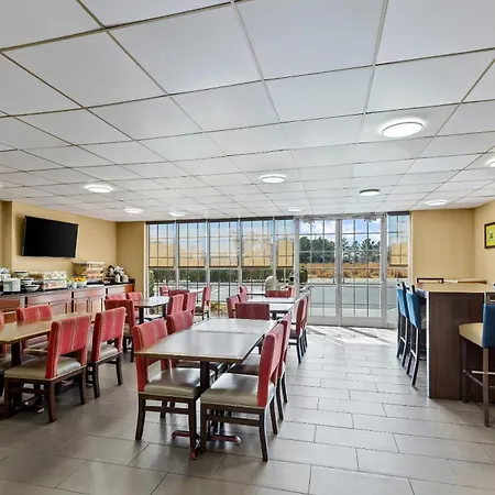 Comfort Inn & Suites Lakeland North I-4-3