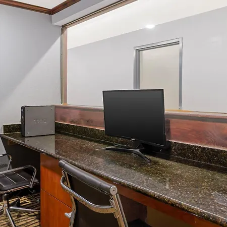 Quality Inn & Suites Chattanooga-East Ridge-3