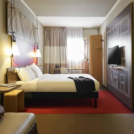 Ibis Jerusalem City Center - An Accorhotels Brand-3