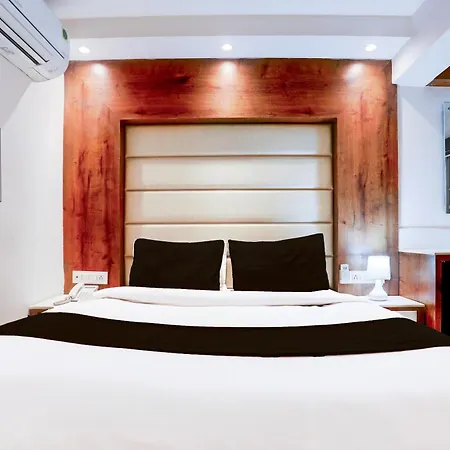 Super Townhouse Padav Square Gwalior Formerly Hotel Shelter-2