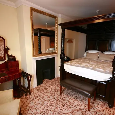 Colchester Boutique Hotel-2
