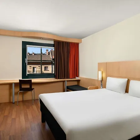 Ibis Budapest Heroes Square-2