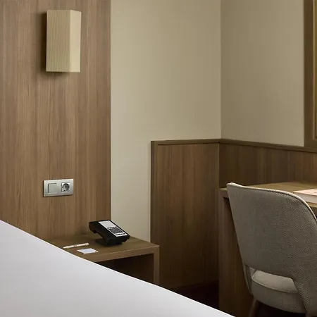 Istay By Nh Zaragoza Sport Hotel-3