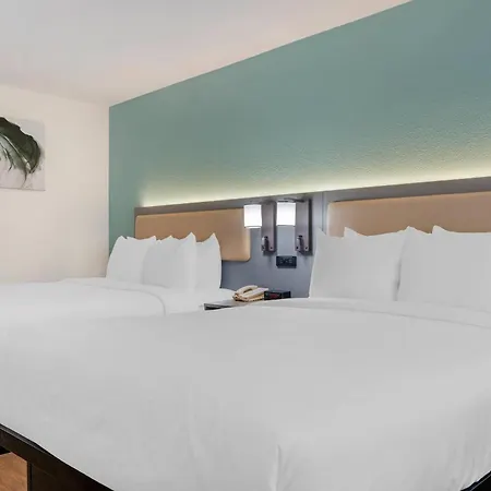 Comfort Inn Sea World Area-3