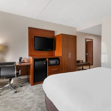 Comfort Inn Manchester Airport-2