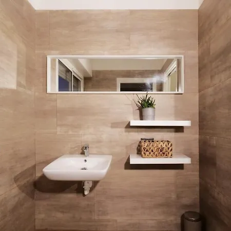 Hotel Aria di Mare - Bed&Brunch in centro a Riccione-3